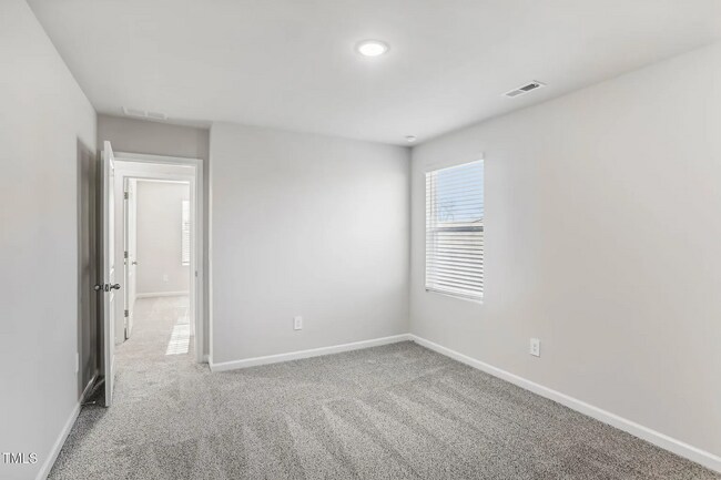 Building Photo - 314 White Birch Ln