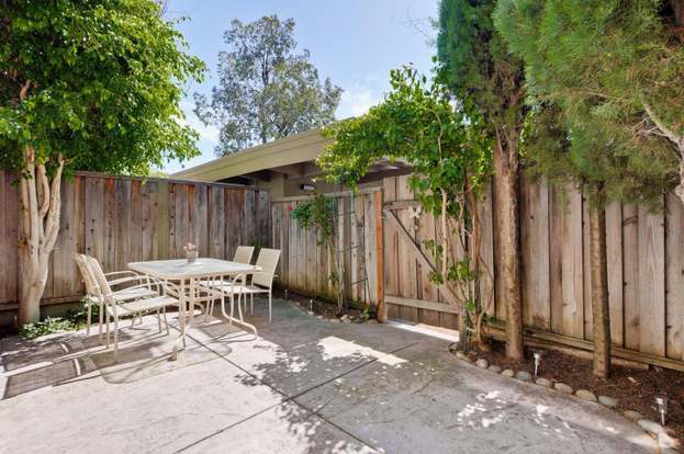 Building Photo - 211 Pecan Grove Ct