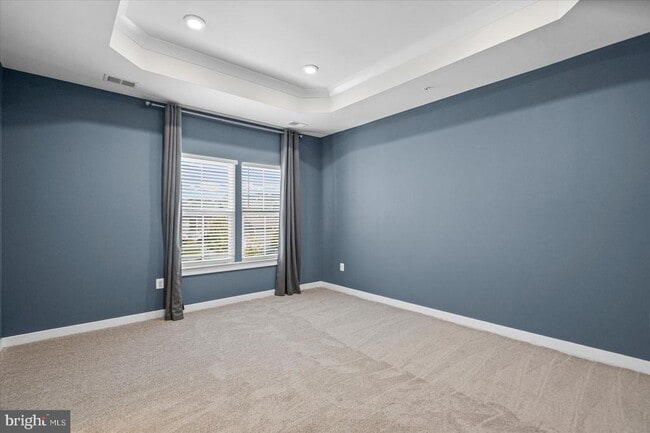 Building Photo - 6302 Greenleigh Ave