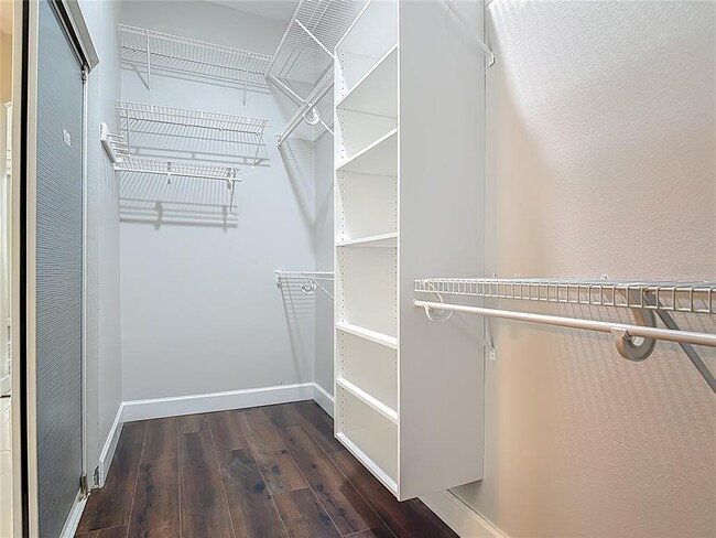 Building Photo - 6 Lionshead Dr