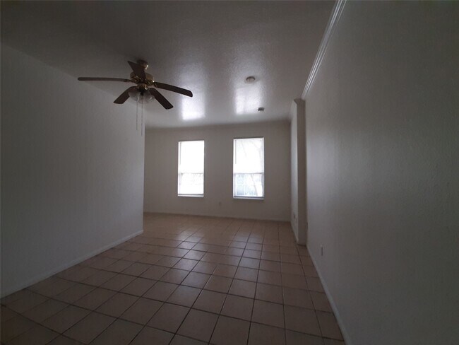 Building Photo - 4542 Otterbury Dr