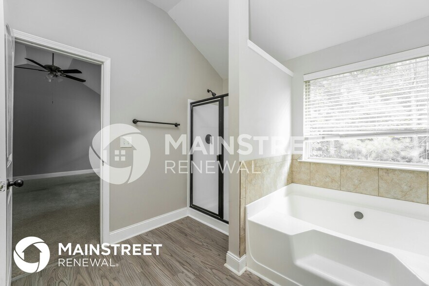 Building Photo - 4948 Longview Run