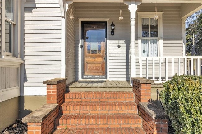 Building Photo - 225 S Park St