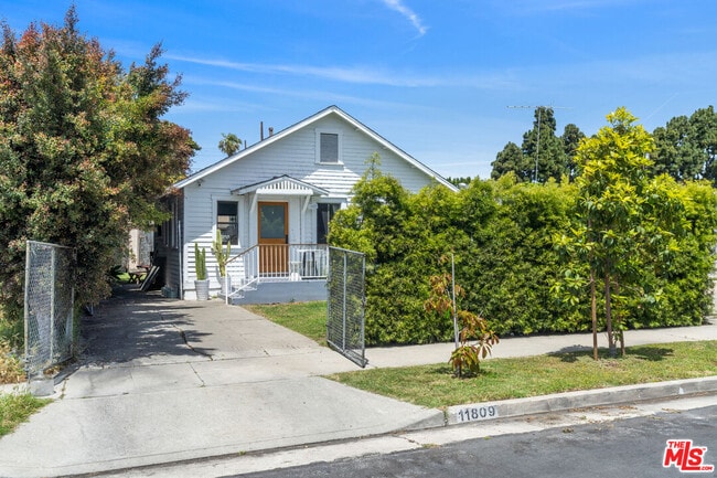 Building Photo - 11809 Marshall St