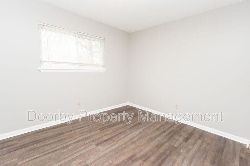 Building Photo - 124 Fawn Dr