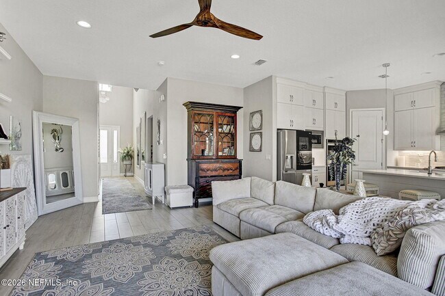 Building Photo - 332 Rum Runner Wy