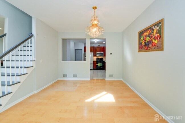 Building Photo - 34 Forest Dr