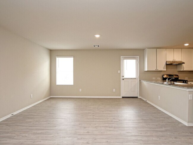 Building Photo - 3 BR/2 BA - Waterwheel! - SAN ANTONIO