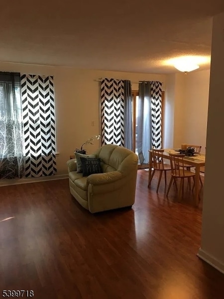 Building Photo - 5 Pheasant Run