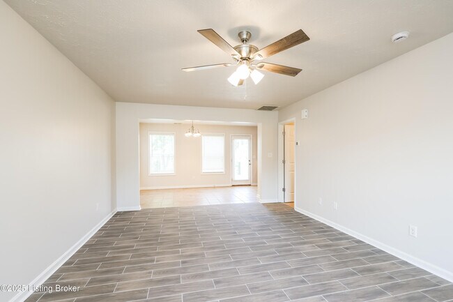 Building Photo - 8712 Chetwood Trace Dr