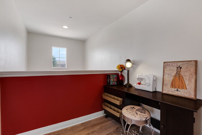 Building Photo - 30916 Snowberry Ln