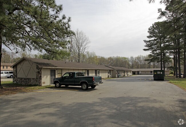 Building Photo - Cross Keys Apartments