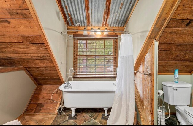 Building Photo - 23205 Decker Prairie-Rosehill Rd