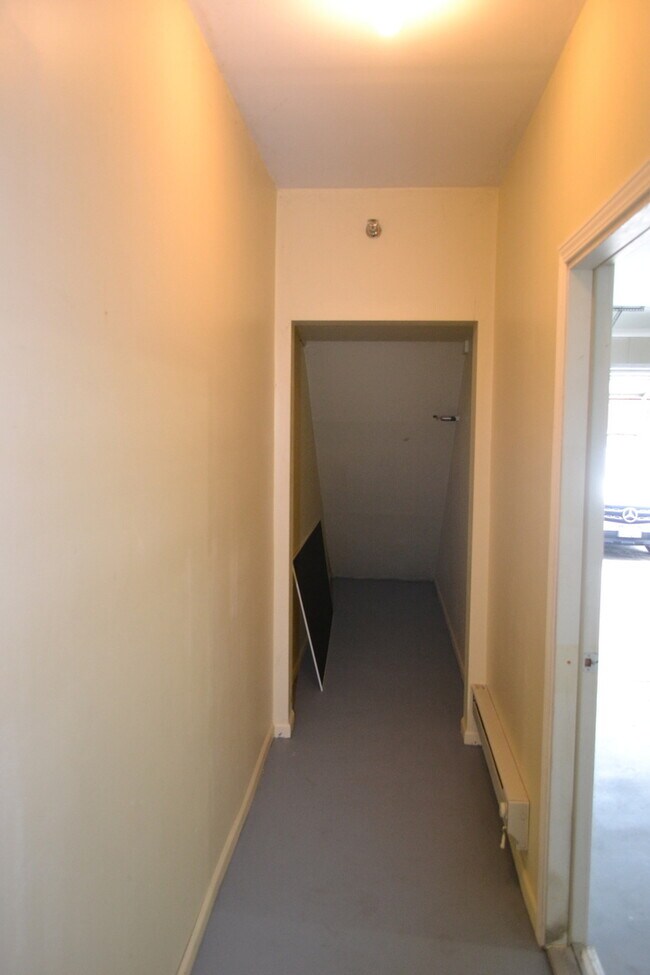 Building Photo - 10225 Camden Ln