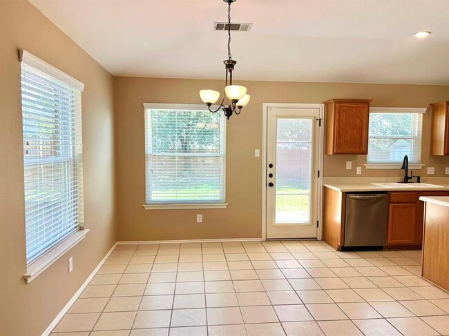 Building Photo - 14803 Snelling Dr