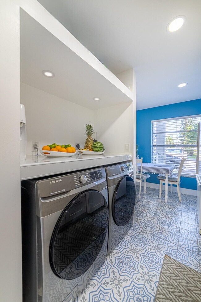 Building Photo - 2920 SW 15th St