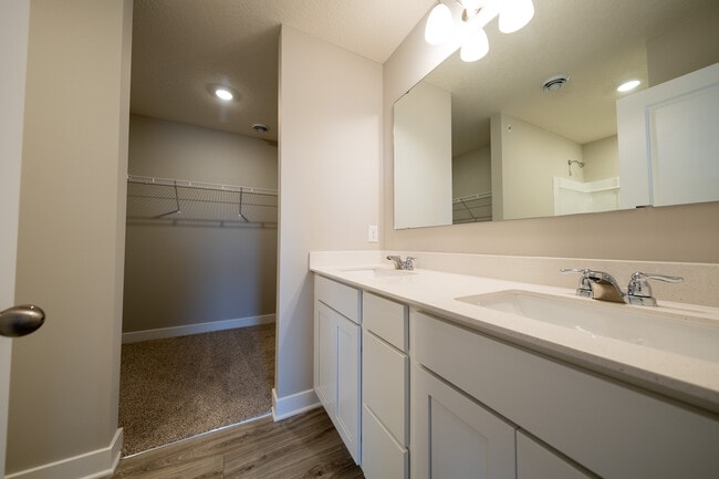 Building Photo - 13720 Kaylemore Trl