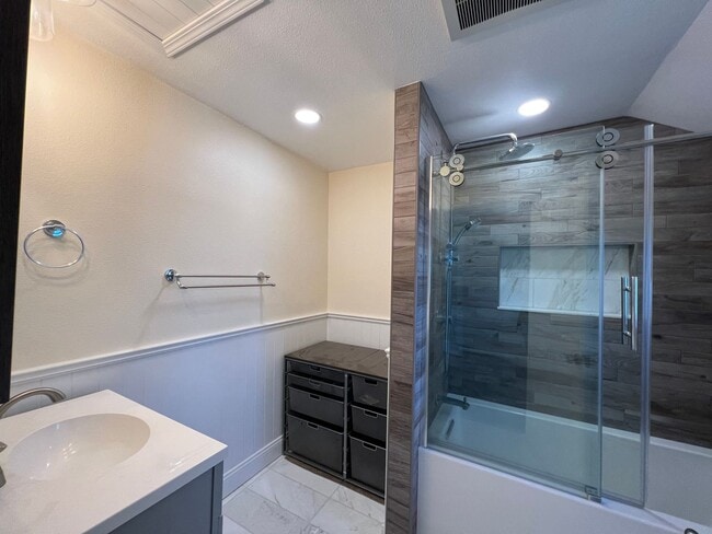 Building Photo - Downtown Benicia Remodeled Saltbox