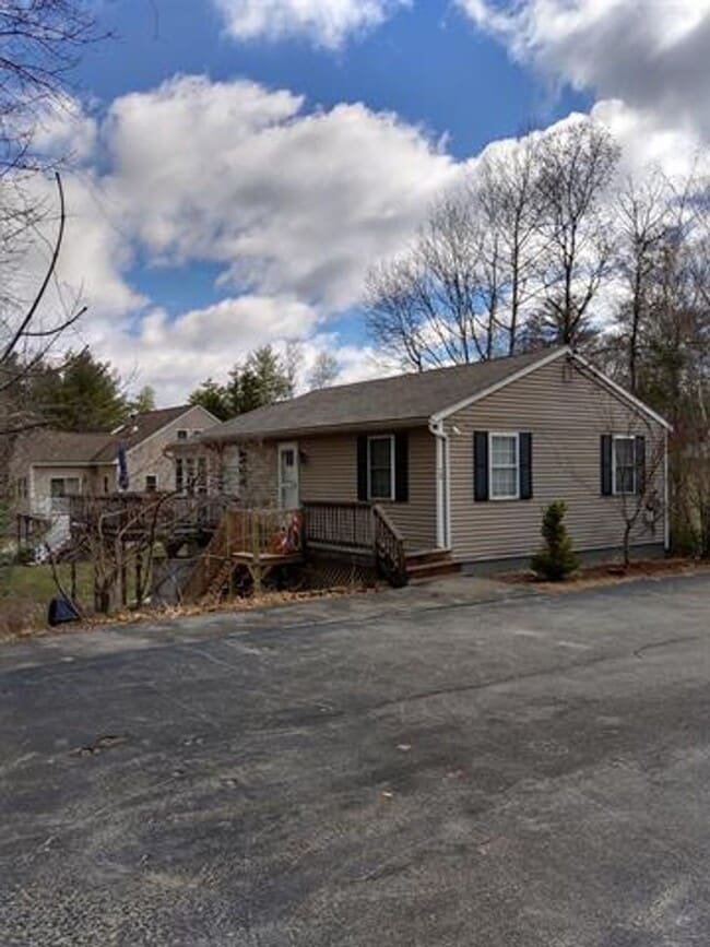 Building Photo - **WINTER RENTAL** Ready For Move In Now!