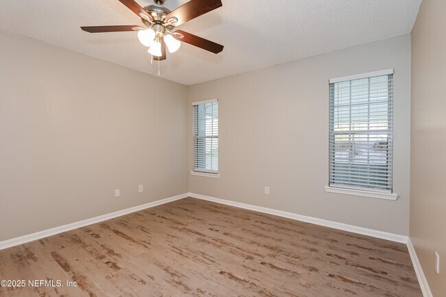 Building Photo - 12595 Ashmore Green Dr N