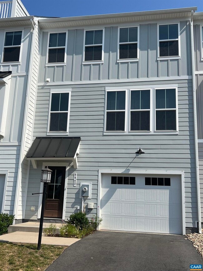 Primary Photo - 4440 Alston St