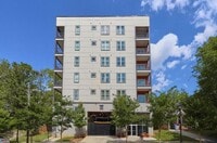 Building Photo - 525 Parkway Dr NE