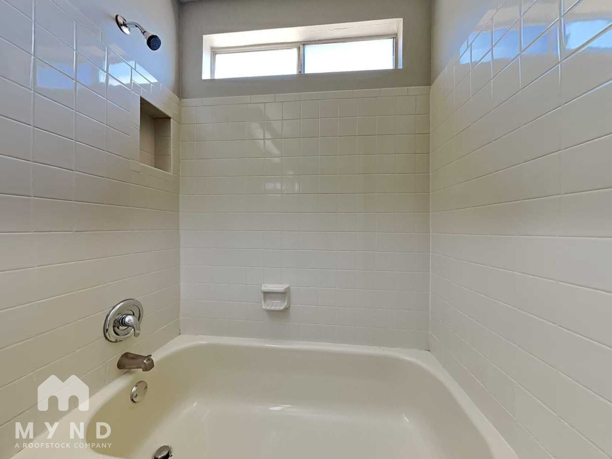 Building Photo - 818 E Piute Ave