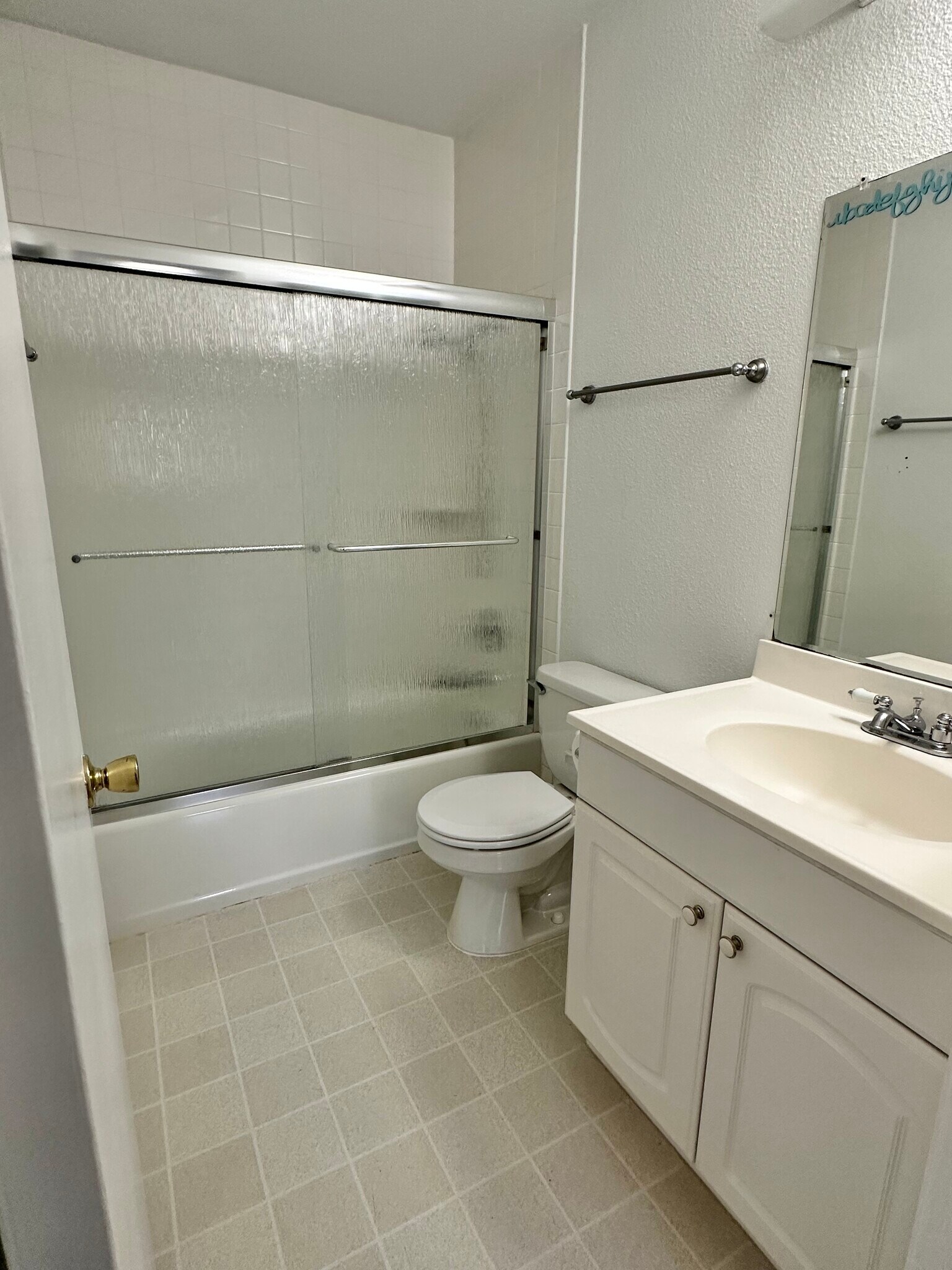 2nd bathroom - 9505 Easter Way