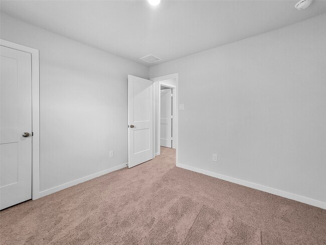 Building Photo - 10750 Red Flagstone Dr