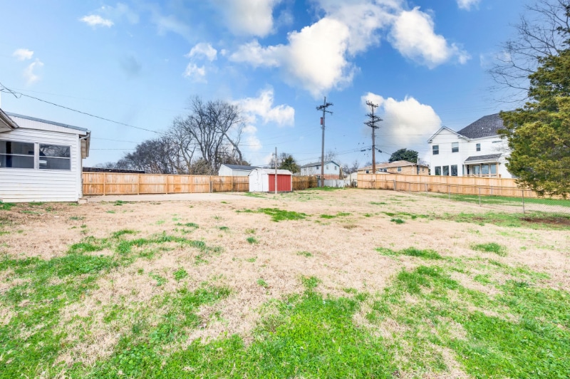 Building Photo - 504 Continental Dr