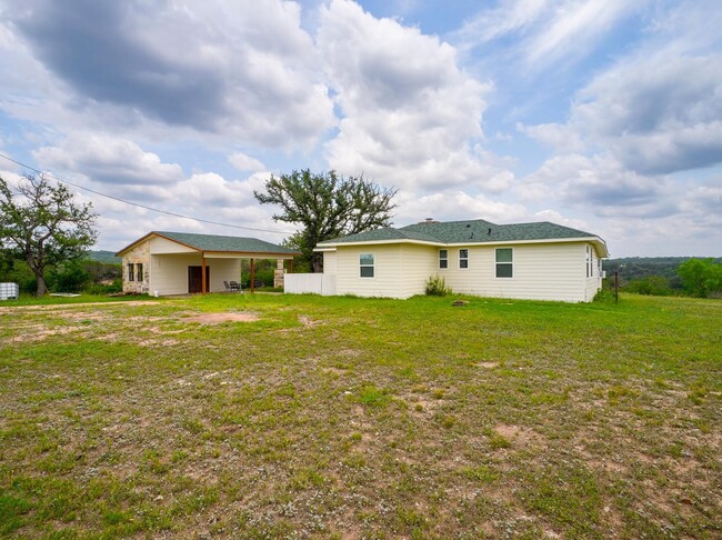 Primary Photo - 6141 E Farm to Market 1431