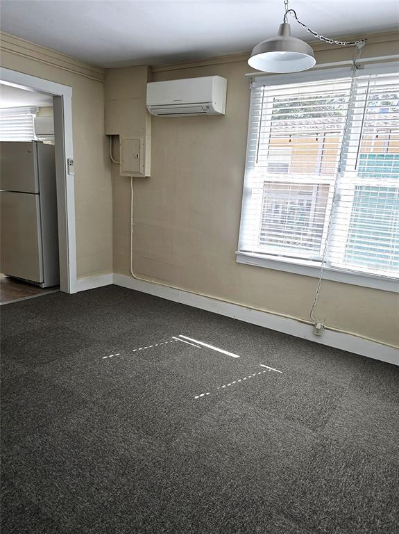 Building Photo - 533 S Glenwood Ave