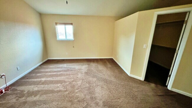 Building Photo - Welcome to this Beautiful 3 Bed 2 Bath 2 Garage Home with Big Backyard in Brighton East Farms!