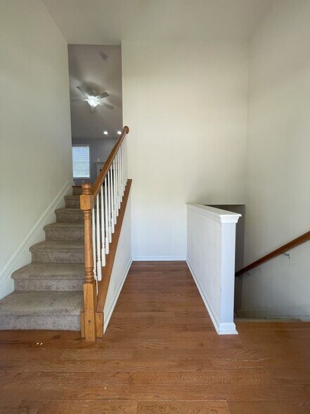 Building Photo - 205 Tessing Ct