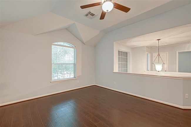 Building Photo - 2214 Falcon Knoll Ln