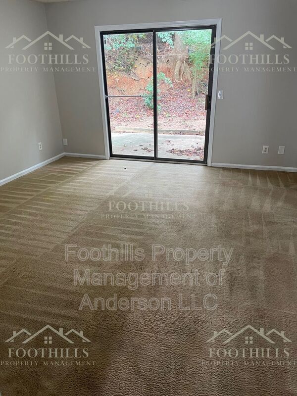 Building Photo - 113 Woodland Dr