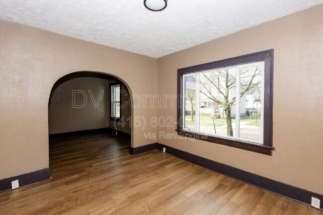 Building Photo - 243 Wildwood Ave