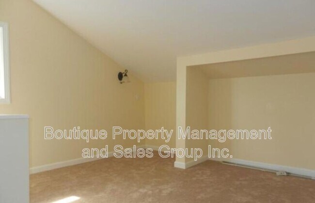Building Photo - 5712 Lorelei Ave