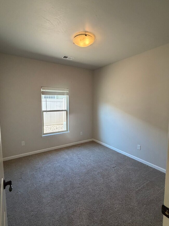 Building Photo - 212 Monitor Mesa Ct