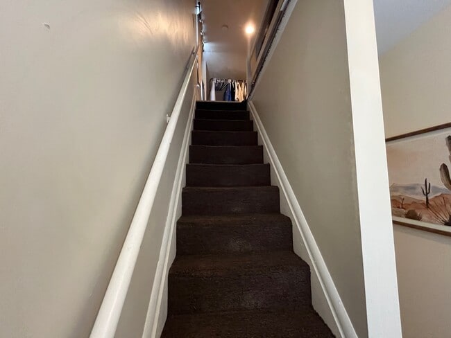 Building Photo - 5202 Dresden Wy