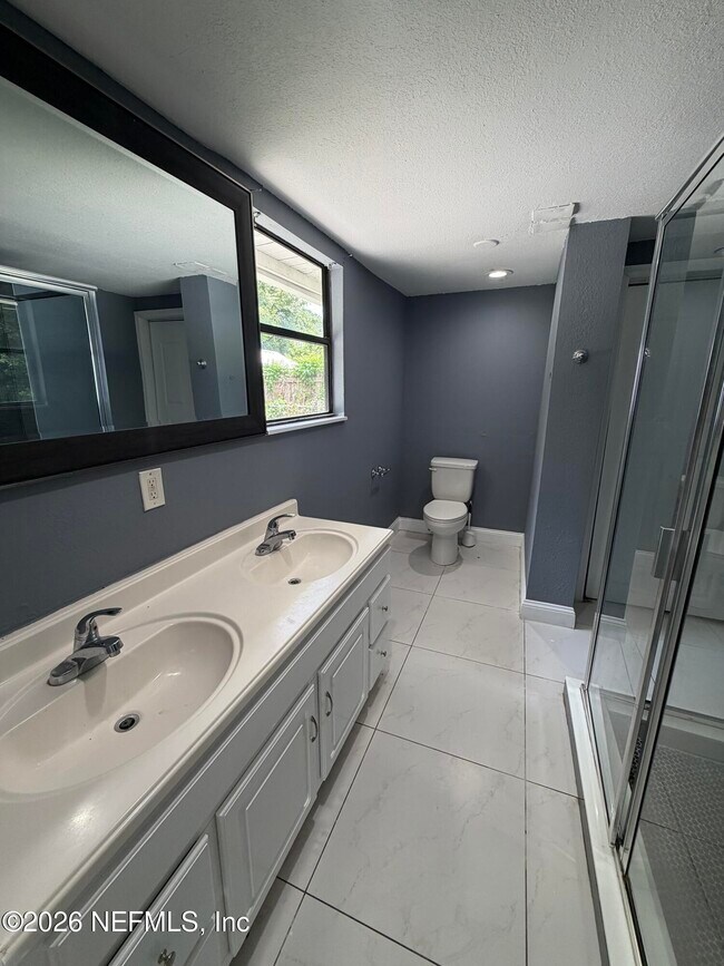 Building Photo - 5415 Lori Dr S