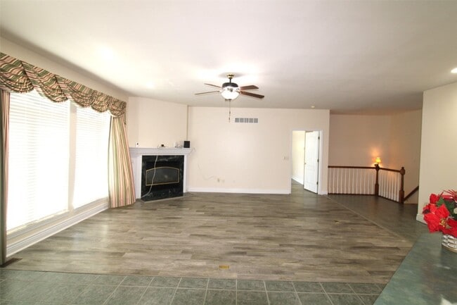 Building Photo - 320 Remington Way Dr