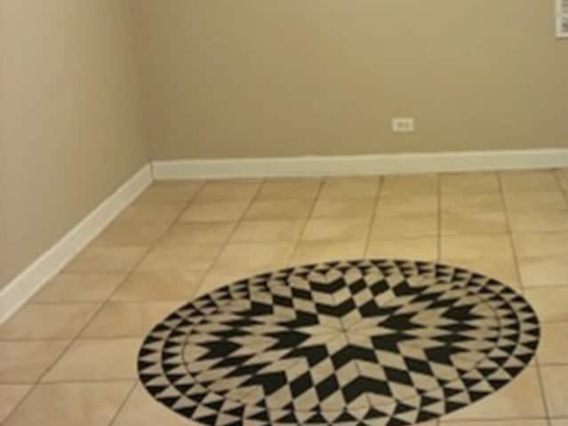 Building Photo - 108 Chicago Ave