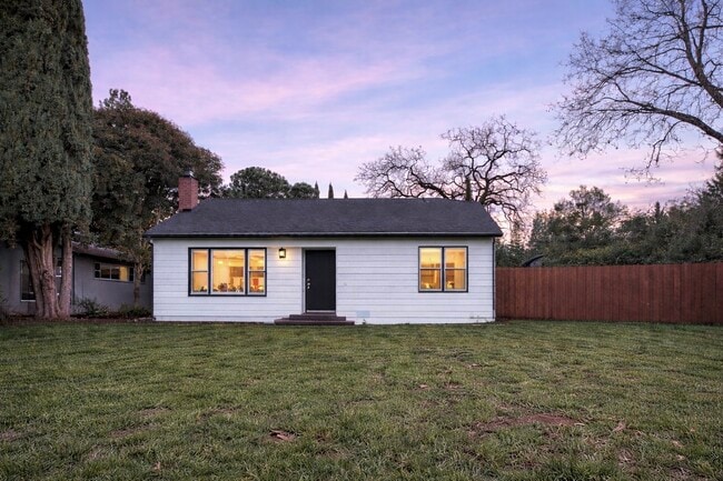 Building Photo - 11750 Jones St