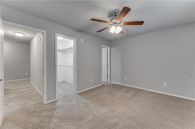 Building Photo - 1348 N Corsica Dr