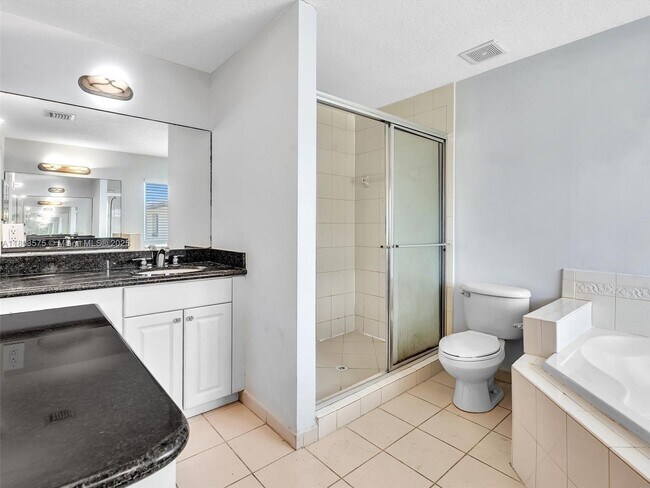 Building Photo - 2727 Treasure Cove Cir