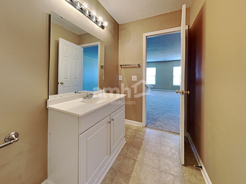 Building Photo - 132 Wildberry Ln