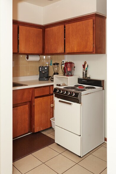 Building Photo - 4304 13 Mile Rd