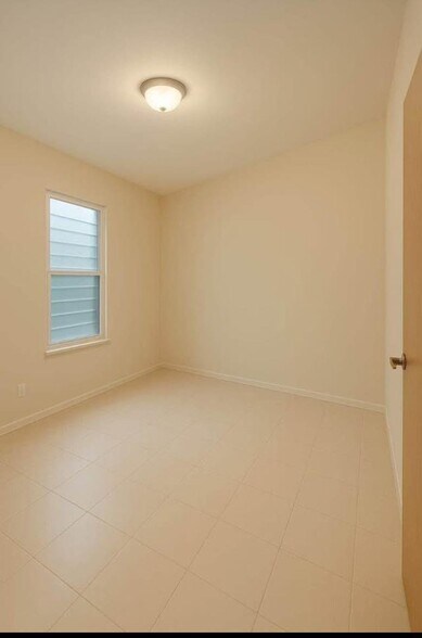 Building Photo - 3115 2nd St