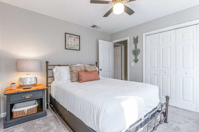 Building Photo - 535 Douthit Ferry Rd